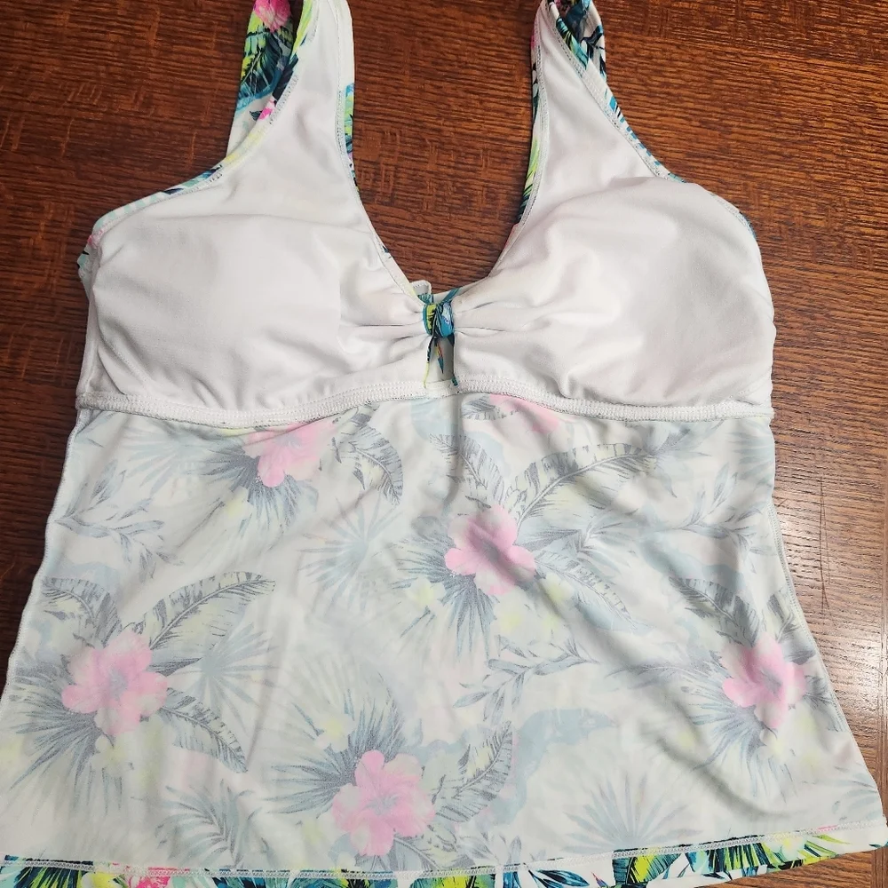 3/$25 Aizona jean Tankini swim top junior girls XXL hawaiian print cut out